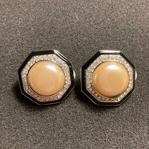 Vintage St John Crystal Faux Pearl Clip On Earrings 1.25”